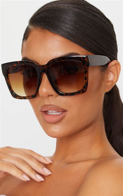 oversized brown sunglasses